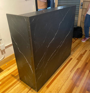 Recepción Marmol Negro