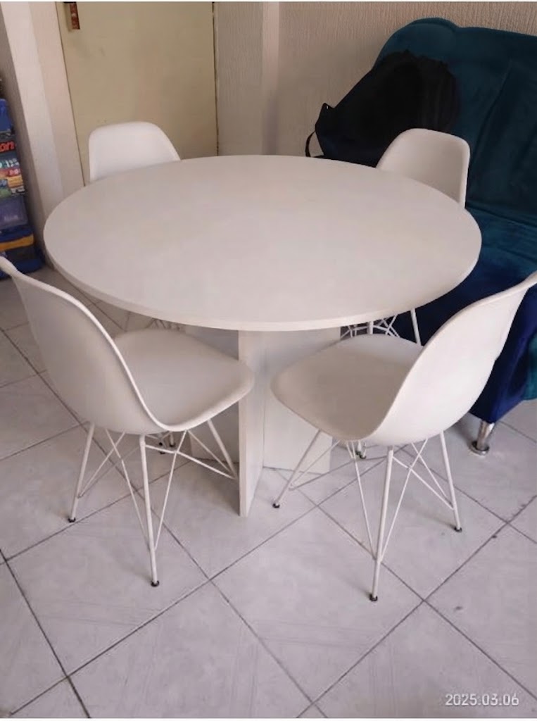 Mesa Redonda 4 Plazas
