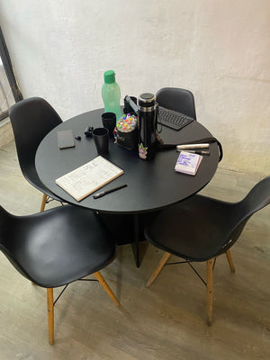 Set Mesa redonda con 4 sillas Tulip Eames