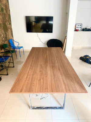 Mesa para sala de juntas 8 personas Base Metálica 2.40x1.10mts Sin contactos