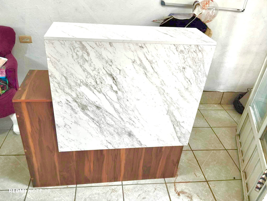 Recepción QUVIKA / Mármol Blanco
