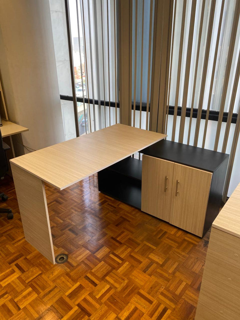 Escritorio en L "Escuadra" con Gabinete