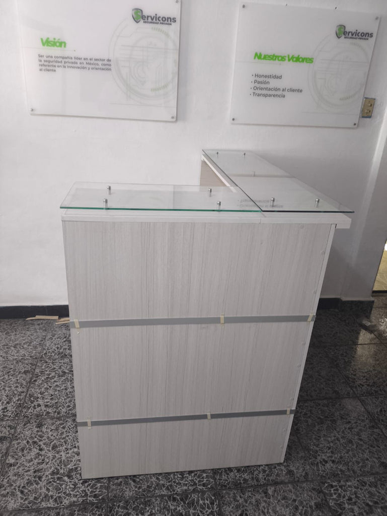 Recepción Ejecutiva en Escuadra con cubierta de Vidrio